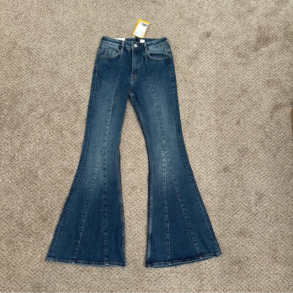 ✨ (NWT) Stretchy Flare Jean